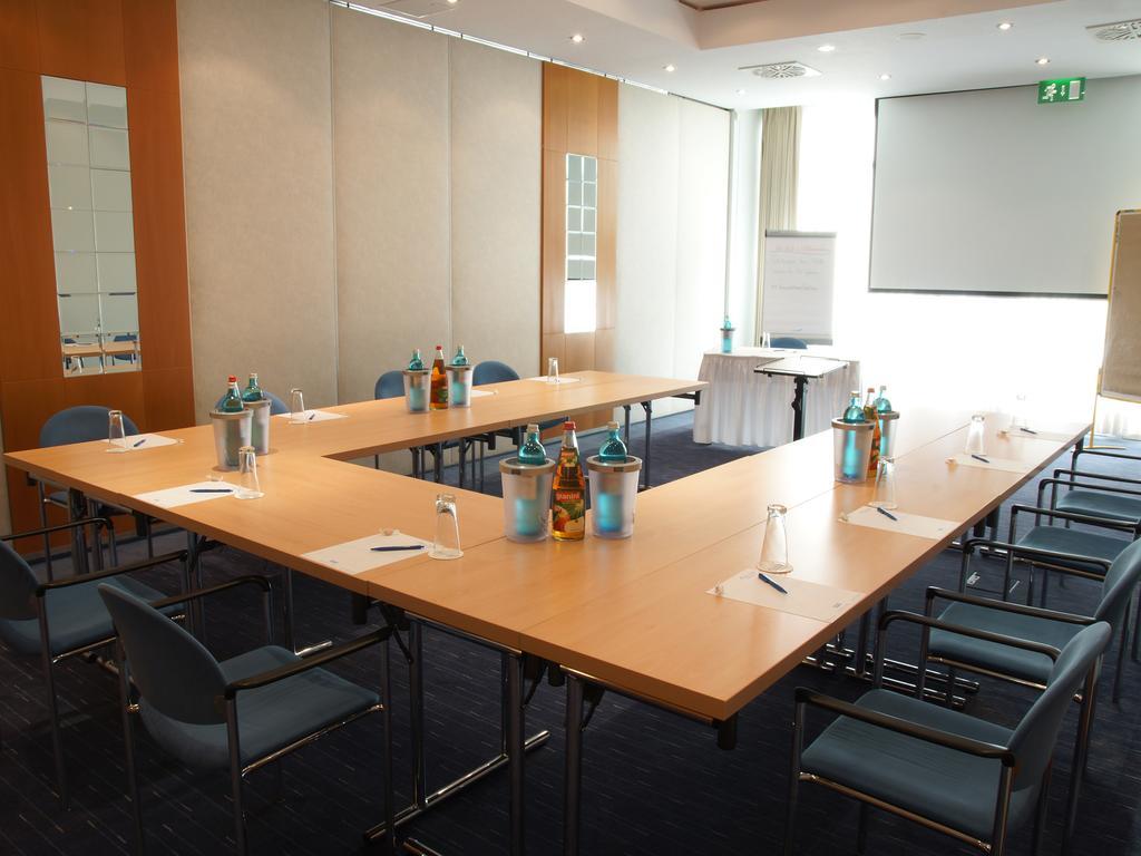 Atlanta Hotel Leipzig โกรสเพิสนา ภายนอก รูปภาพ