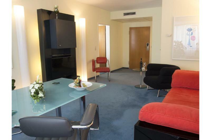 Atlanta Hotel Leipzig โกรสเพิสนา ภายนอก รูปภาพ